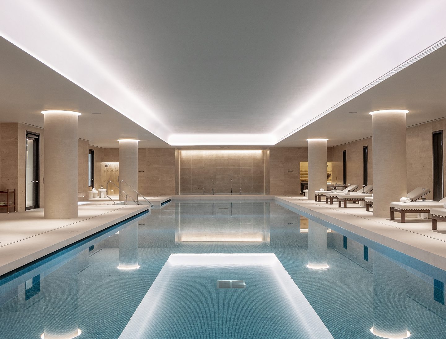 The-Broadway_Northacre_Amenities_25m-indoor-Pool_freya@luxurymarketinghouse.com-53-5-1-1440x1093